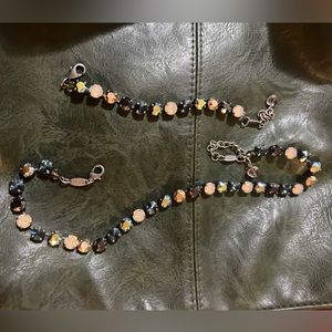 Sabika necklace and bracelet set! Very pretty!